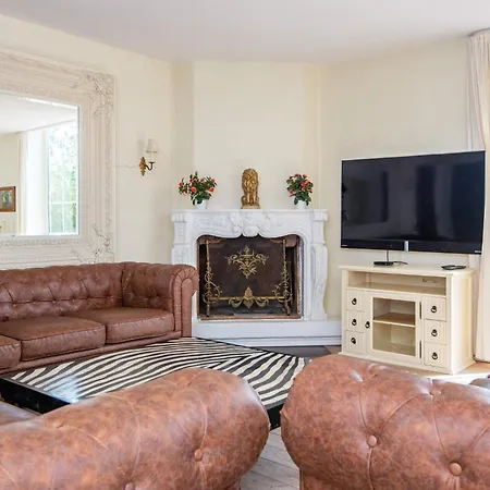 Luxury Retreat By Asbolholm - By Traum بيت للعطل